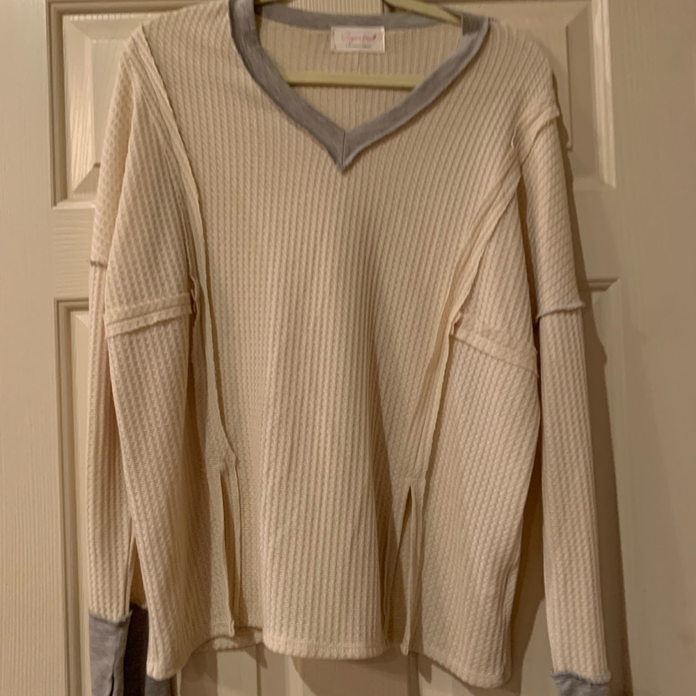 Sugarfox Cream and Gray Top
